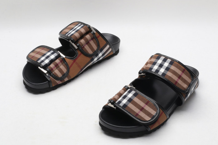 bur_berry slippers