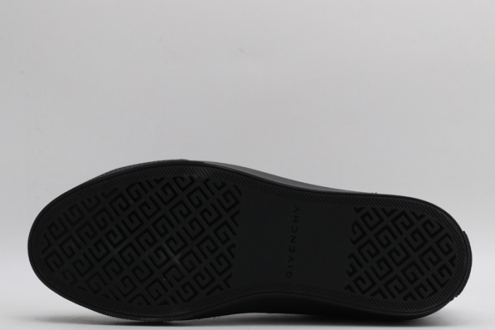 gi_venchy sneaker