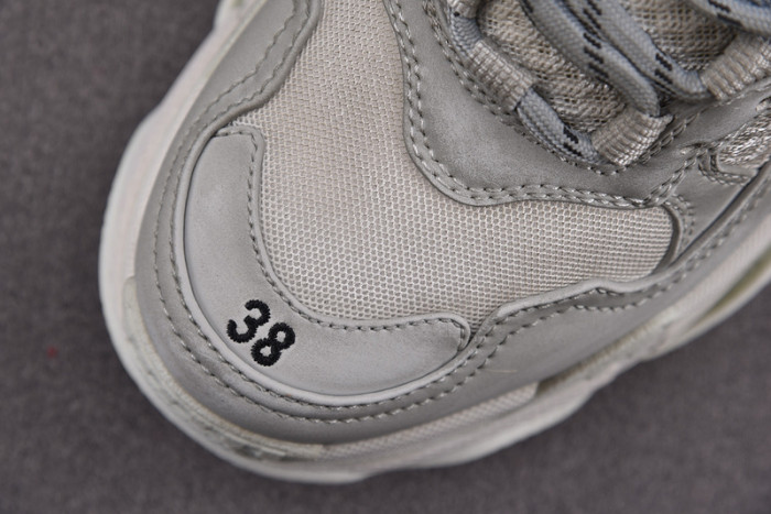 blcg sneaker triple.s.