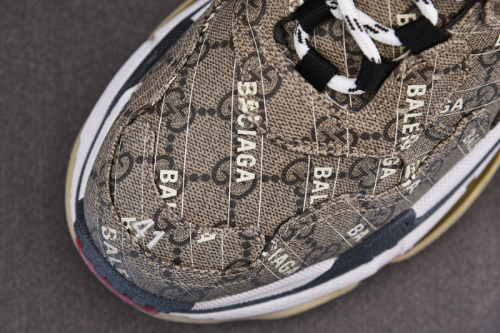 blcg sneaker triple.s.